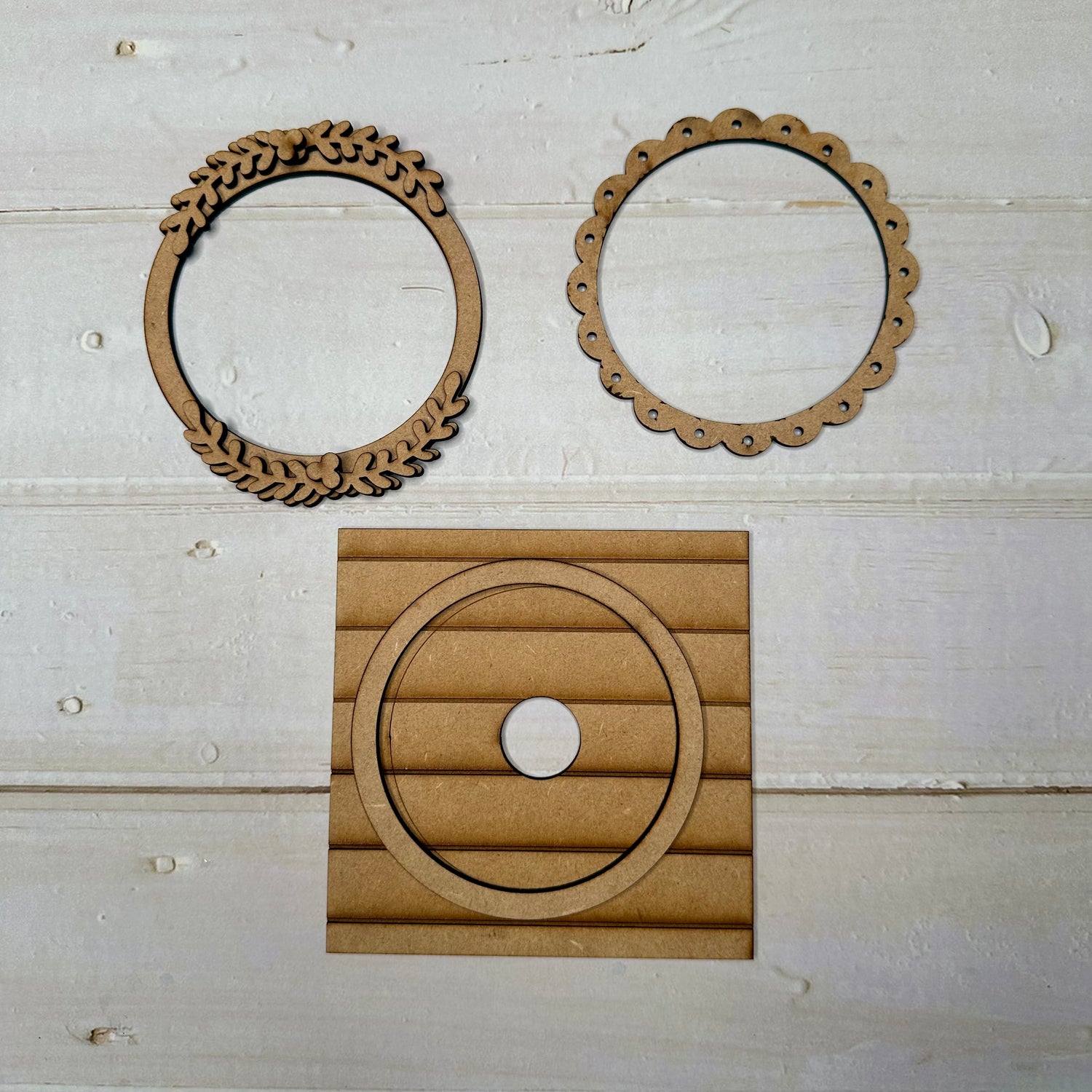 Mini Round Shiplap Frame